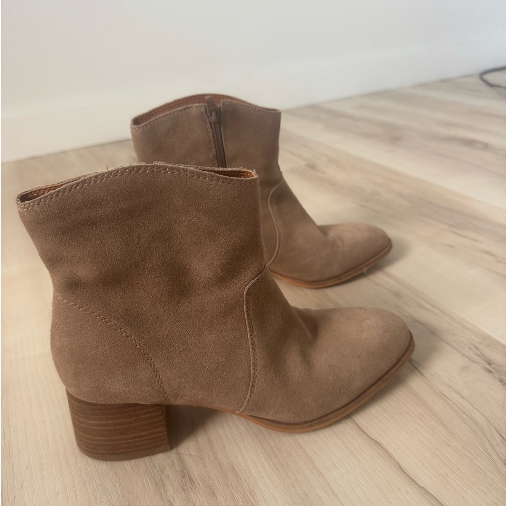 Lucky Brand Taupe Suede Ankle Western Booties